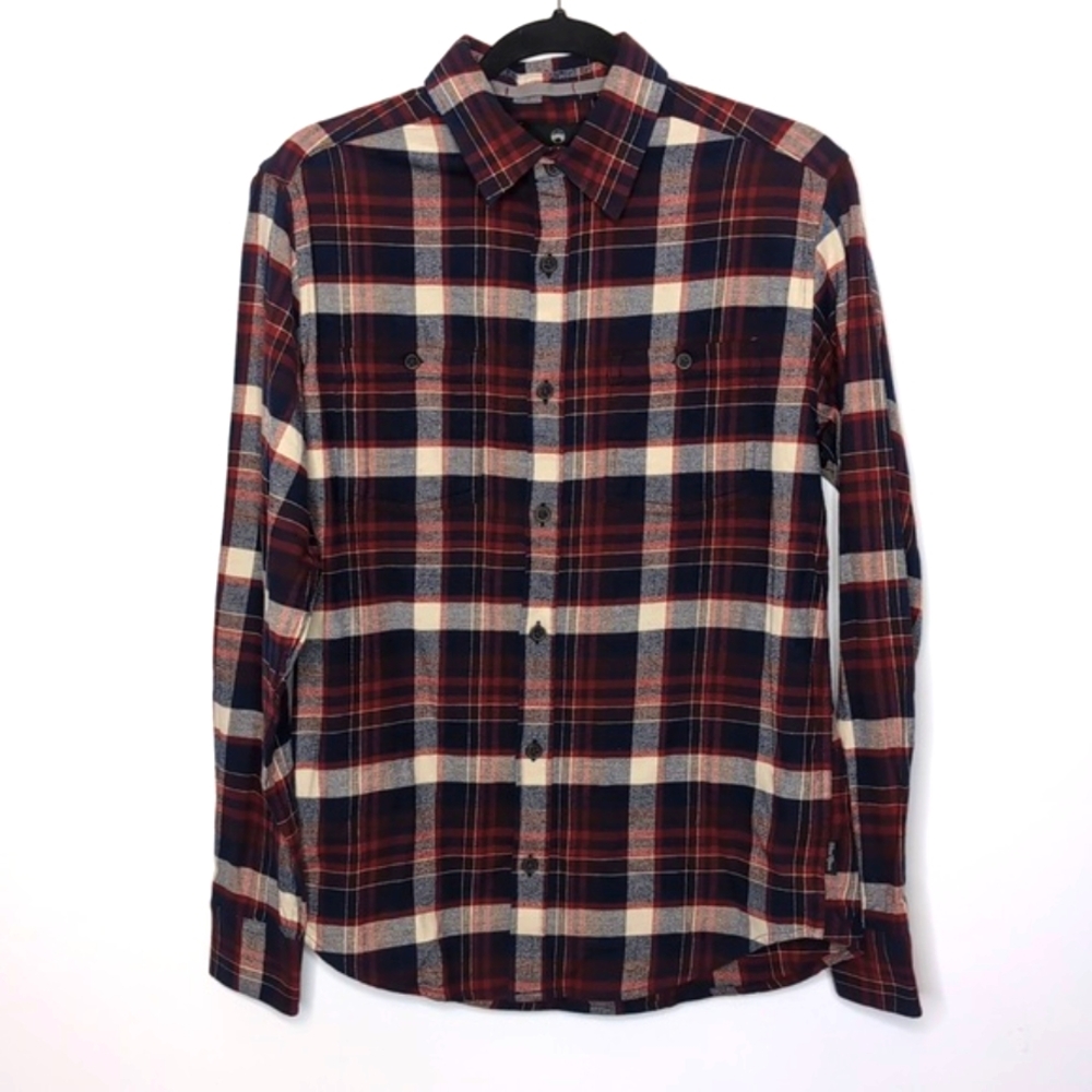 Wind River Men's Long Sleeve Button Down Basic Stretch Flannel Shirt